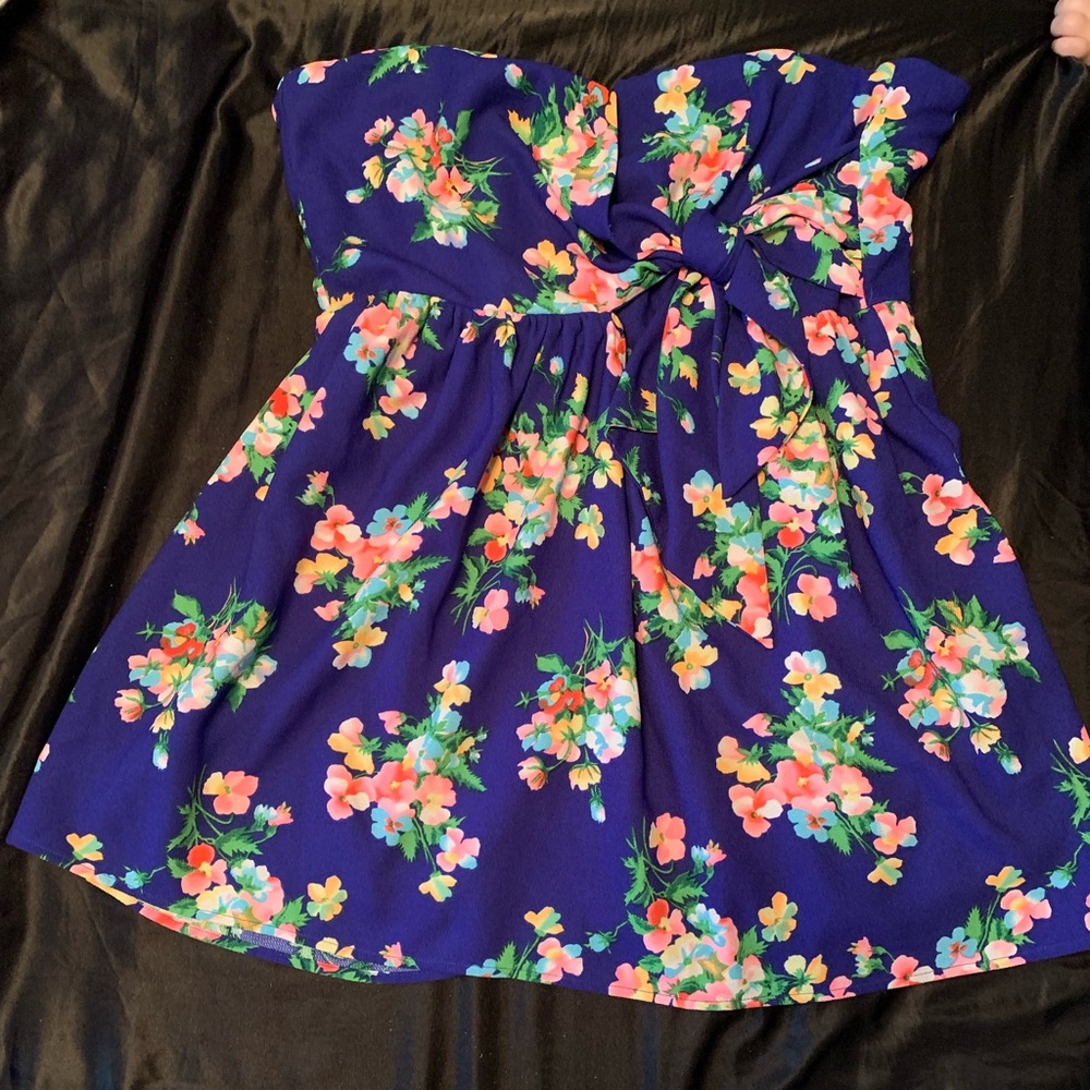 Boutique strapless dress